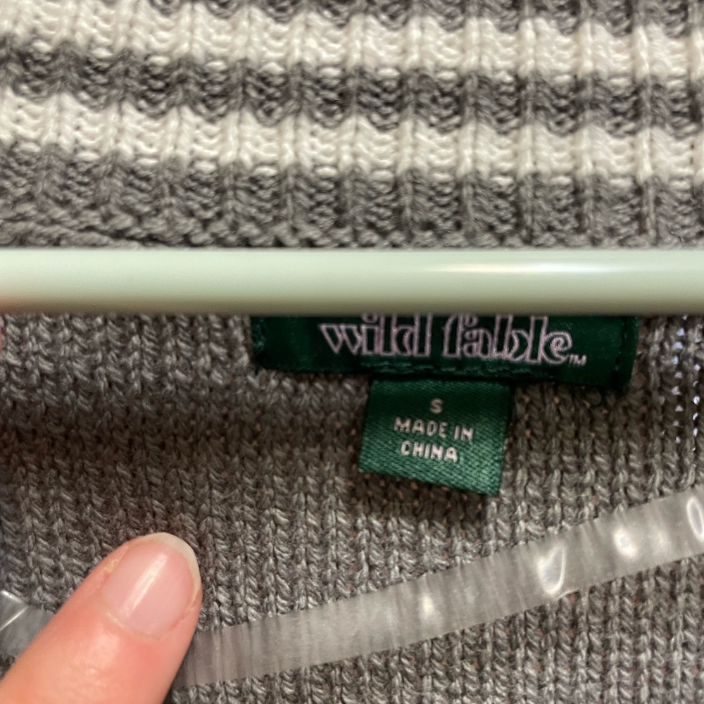 Sweater vest - Picture 2 of 2